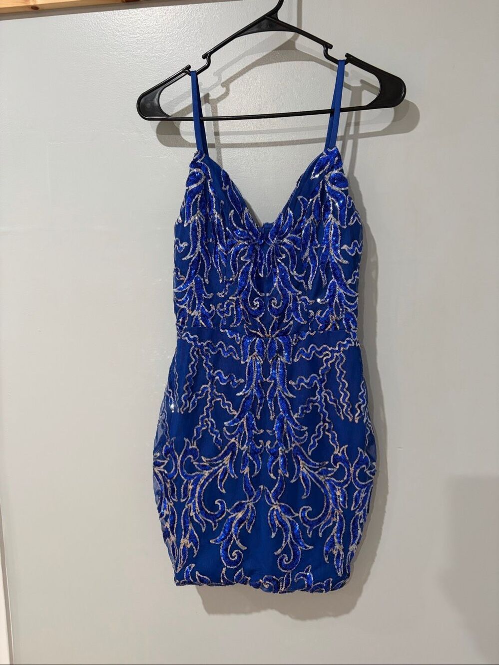NWT Lavetir Royal Blue Sequin Cocktail Dress Spaghetti Strap Size 2 Formal